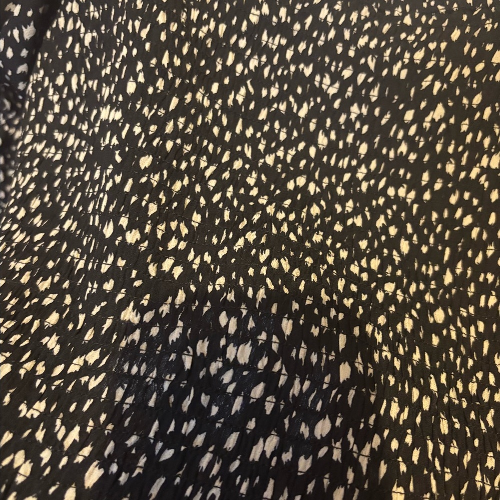 Women's Black and Off White Patterned Top - Picture 2 of 3
